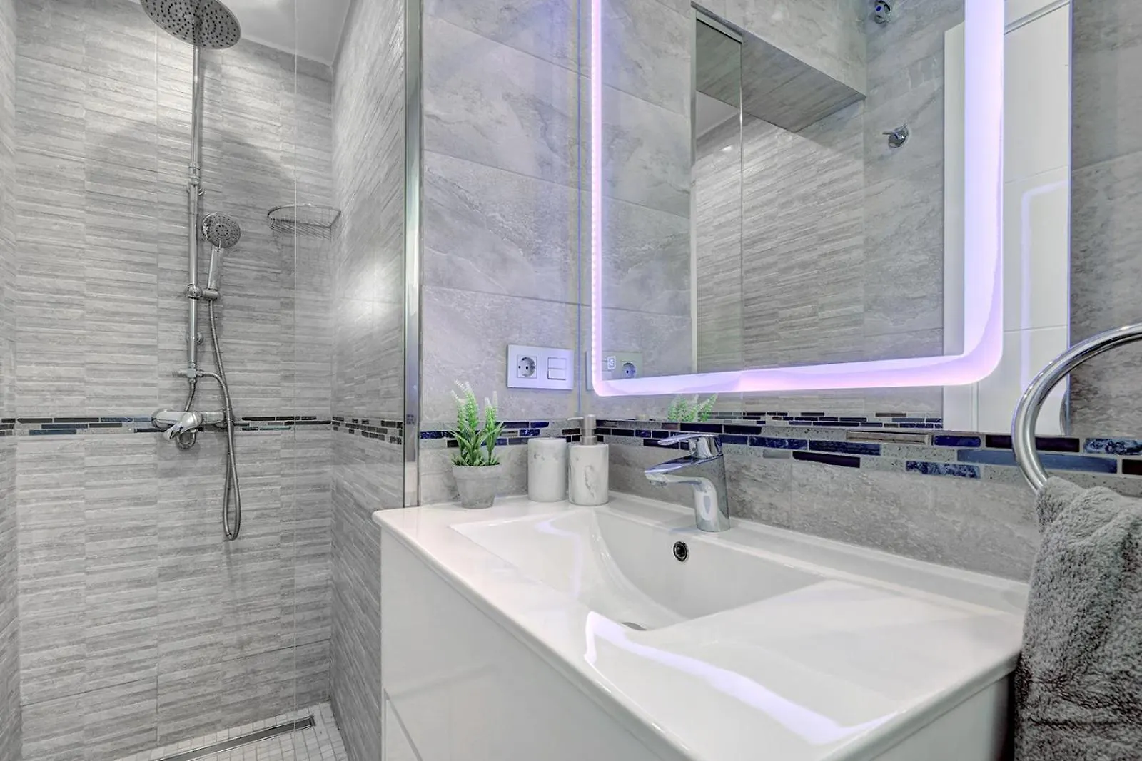 New Luxury Villa Tuulia With Private Pool And Parking Fuengirola